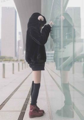 穿两层丝袜_高清免费在线观看