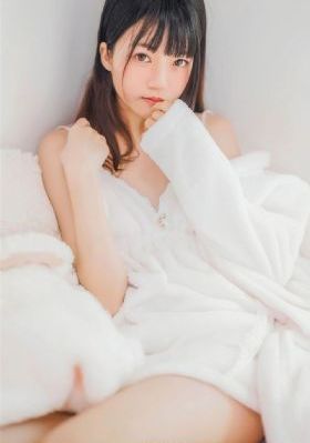 护士趴下光屁股翘臀被打的_清晰免费影视在线观看